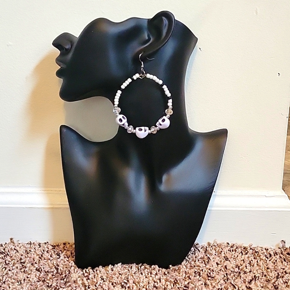 💥3/$10💥 White and Black Skull Earrings